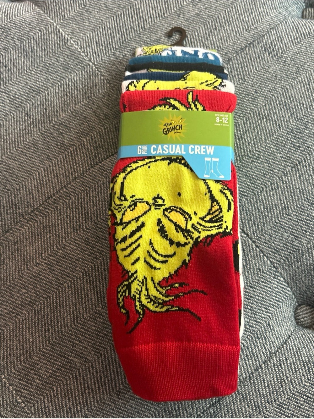The Grinch Socks Men's Casual Crew Socks 6 Pairs Mens Size 8-12 Bioworld